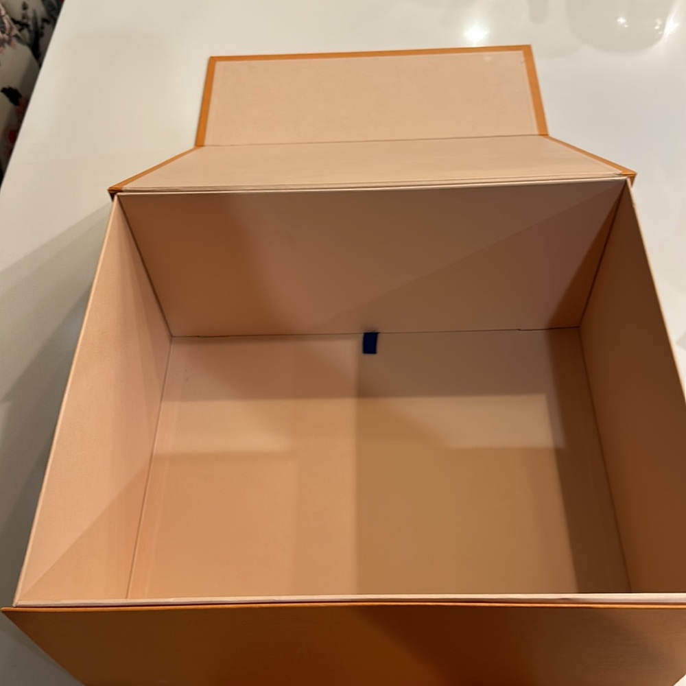 Louis Vuitton Box - Picture 3 of 7